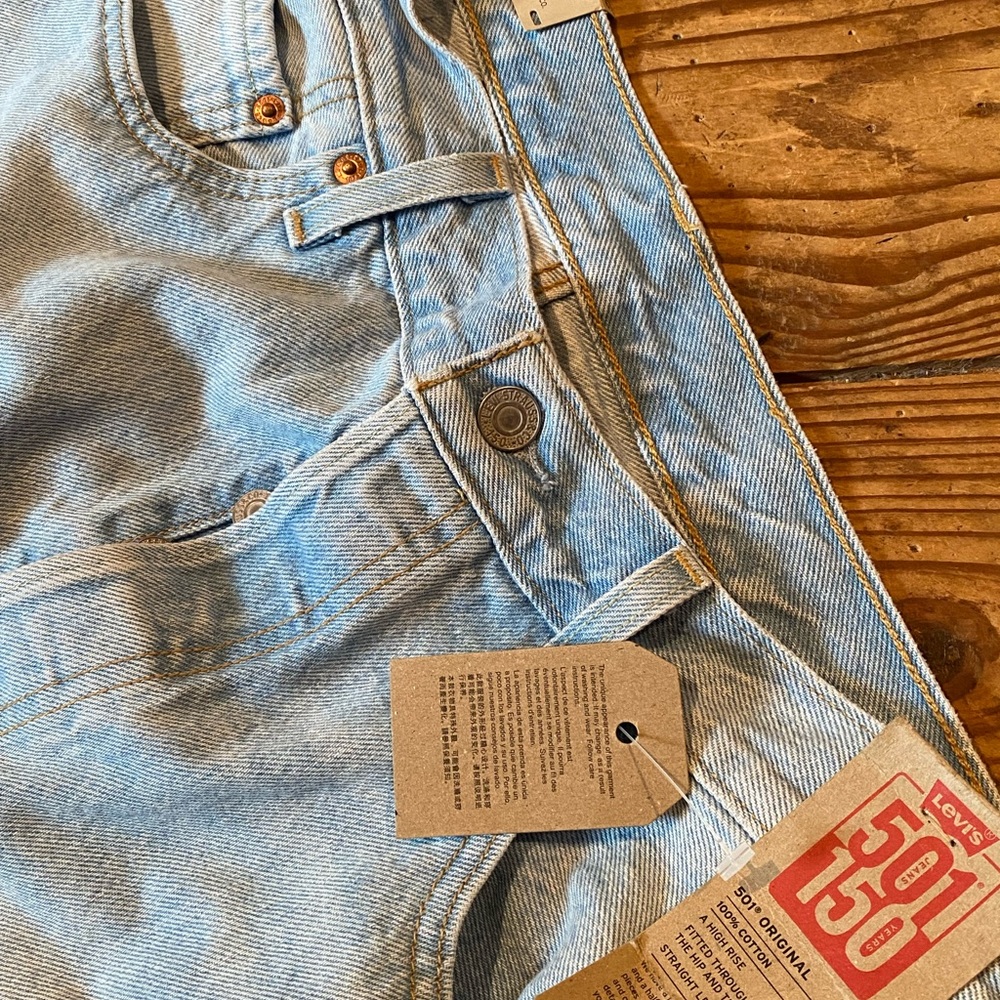 Levi jeans